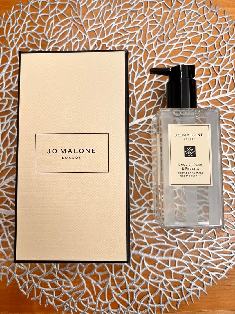 ハンドケア・ハンドクリーム JO MALONE ENGLISH PEAR & FREESIA 250ml Amazon.com : Jo Malone London English Pear & Freesia Bath & Body