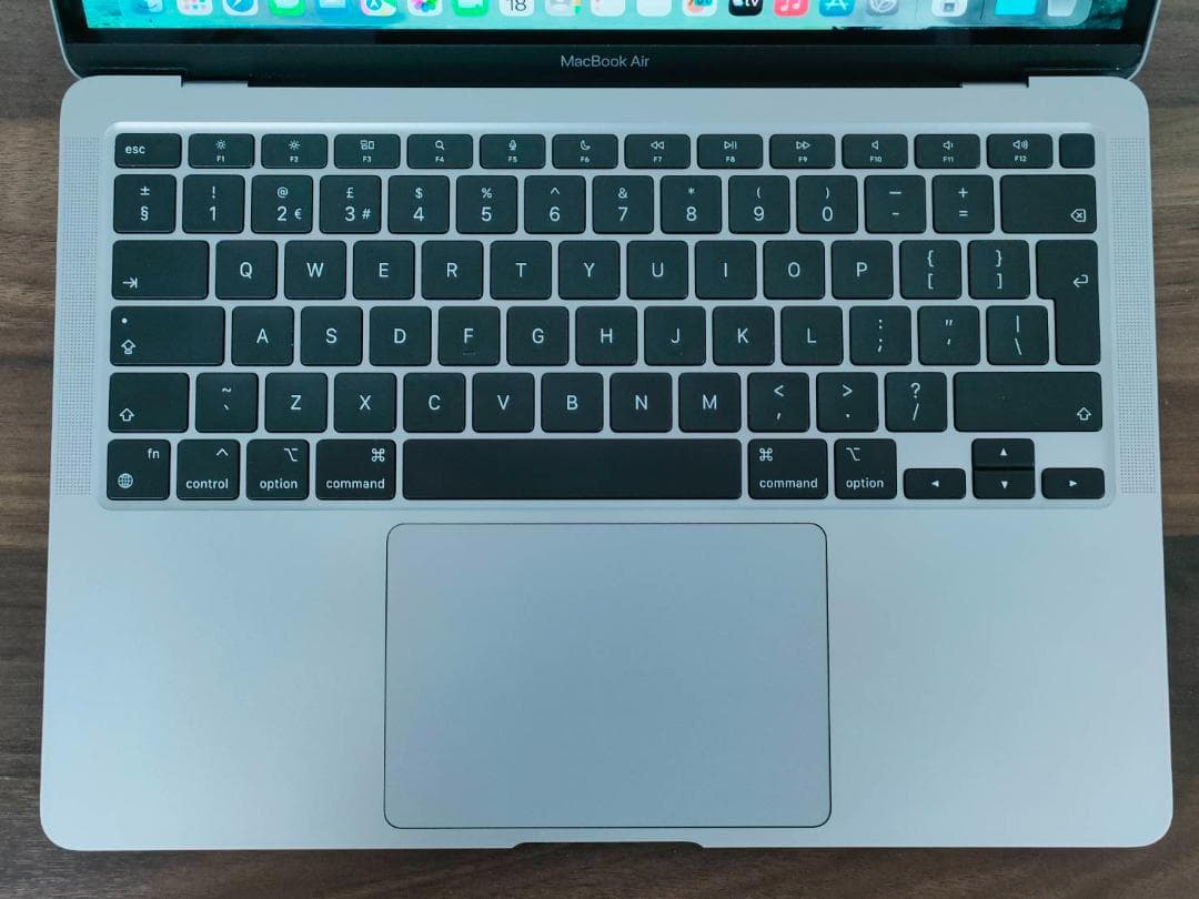 充電147 MacBook Air 2020 13型M1 512G USキーA7 - メルカリ