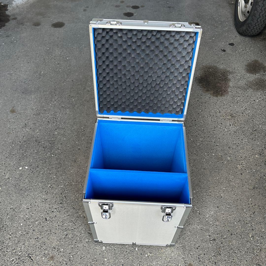 アルミ製シルバーケース 鍵付き ポータブルアンプ用