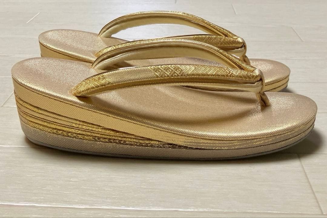 《美品・箱付き》東京胡蝶　草履バッグセット　帯地　ゴールド　二石草履フォーマル