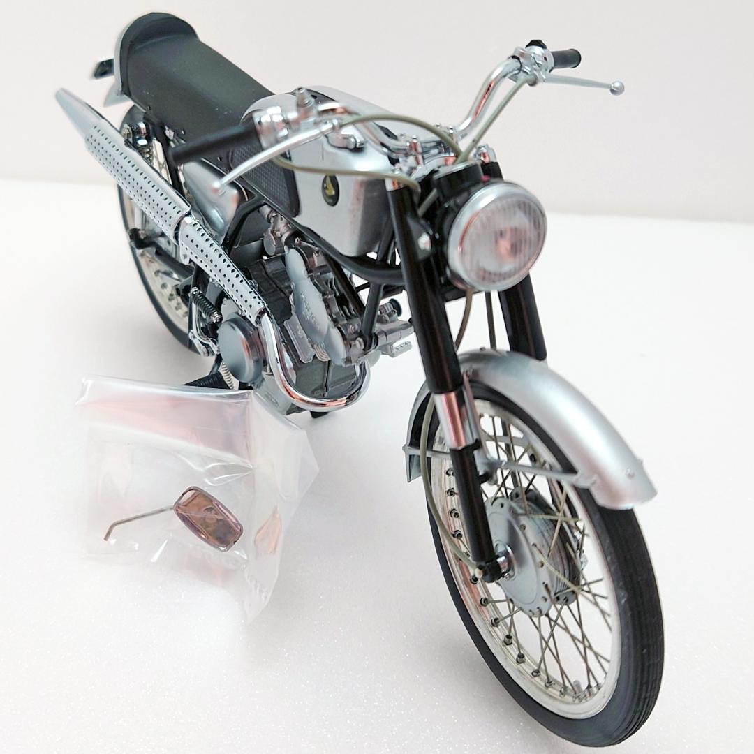 希少 EBBRO ホンダ CR110 ストリート 1962 バイク 精密模型 ご覧