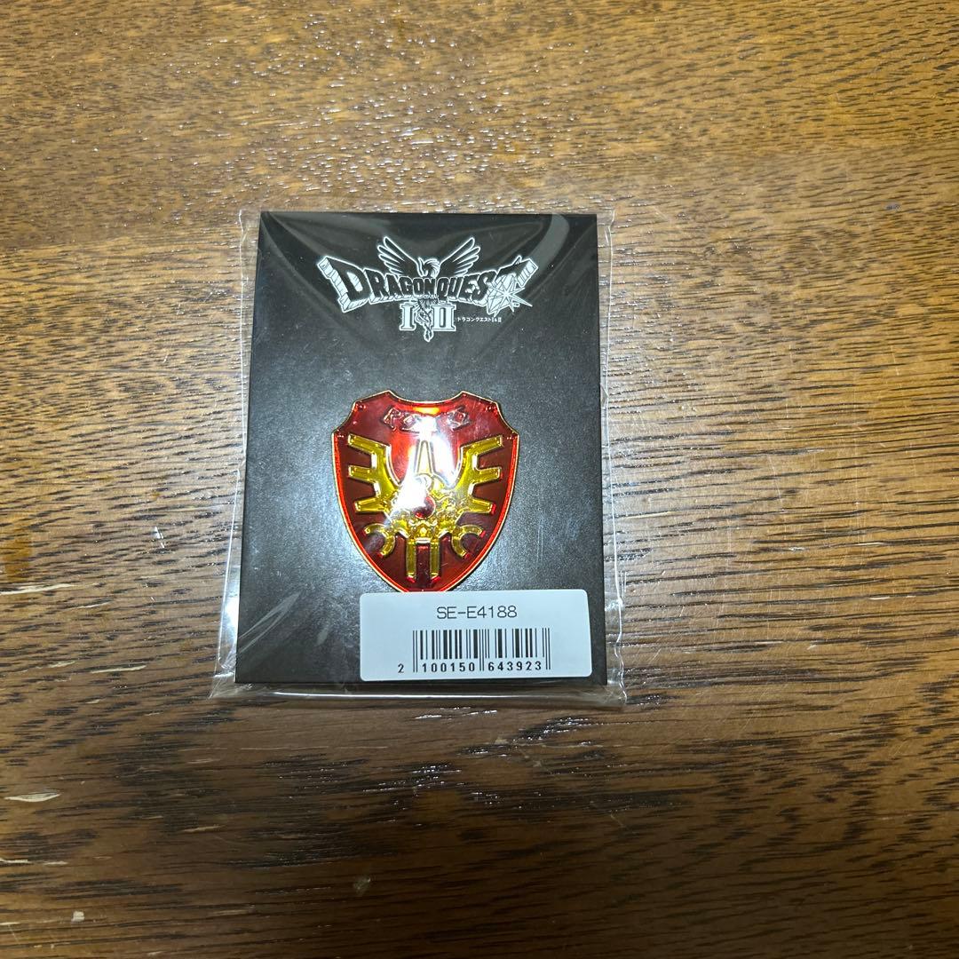 ドラゴンクエストI&II 「ロトの盾」 ピンズ - メルカリ