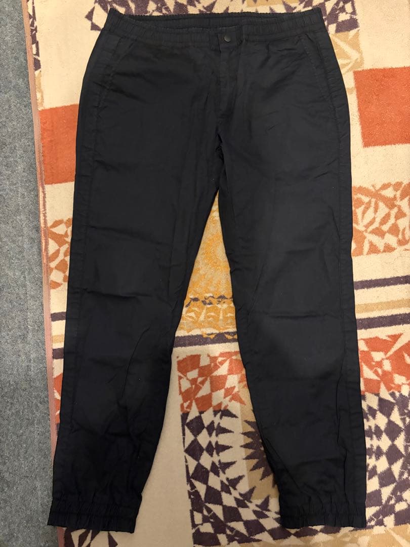 ⭐️値下げ⭐️UNIQLO EZYジョガーパンツ ブラック M 321-181732
