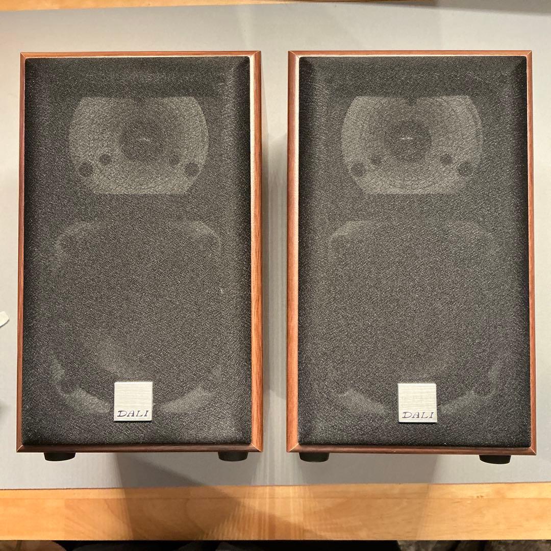 DALI SPEKTOR 1 左右セット DALI SPEKTOR 1 Compact Speakers (Pair) – The Audio Factory - USA