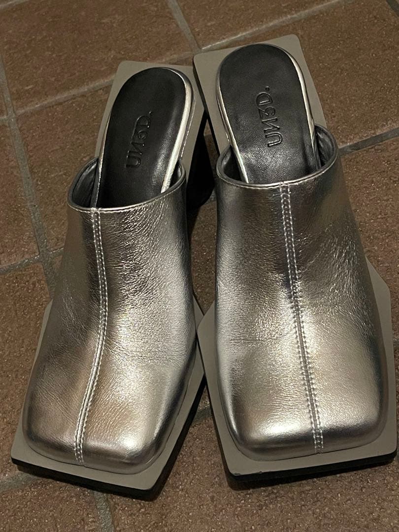 UN3D. シルバー ミュール UN3D. - WIDE SQUARE MULE / ワイドスクエアミュール (シルバー) 軽量