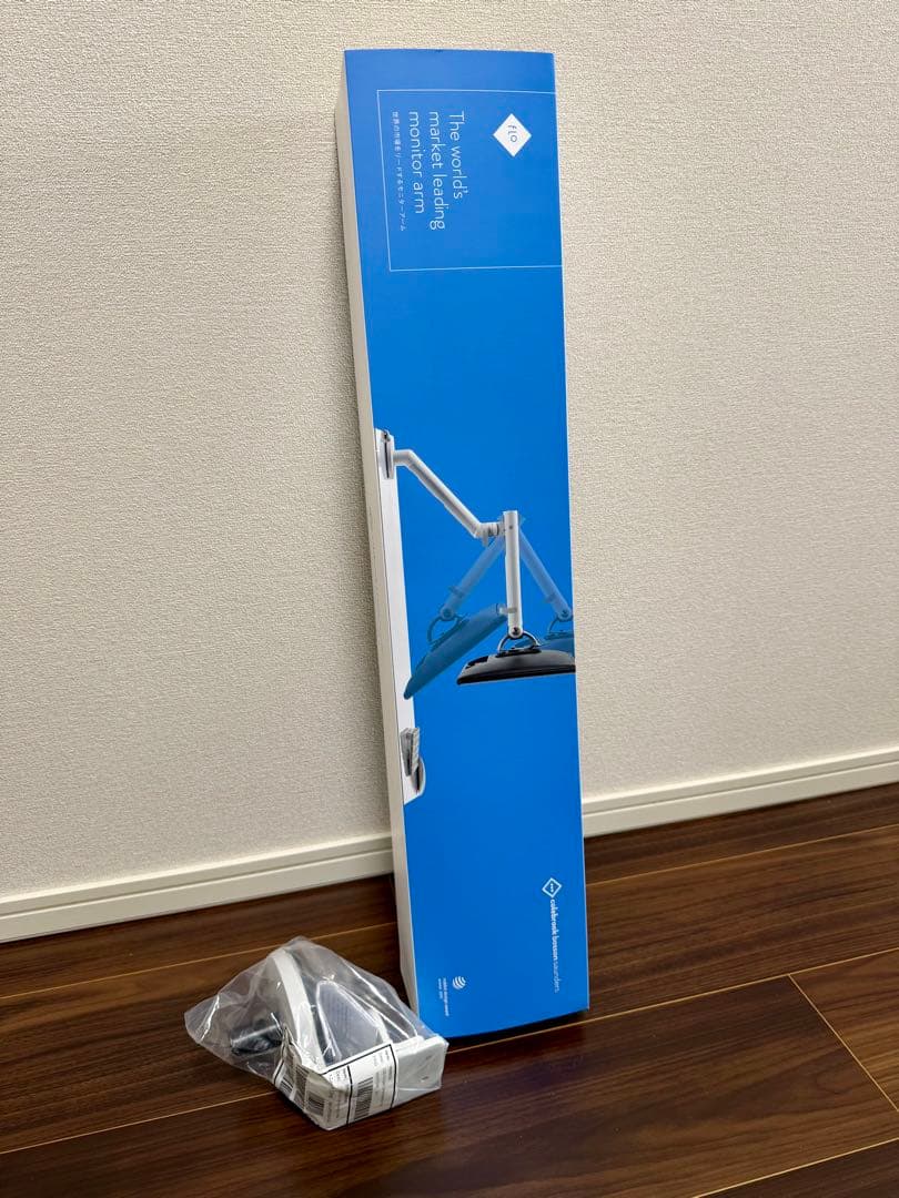 【新品未開封】Flo モニターアーム ホワイト クランプ付 ハーマンミラー 楽天市場】☆＜12年保証付き＞HermanMiller ハーマンミラー FLO