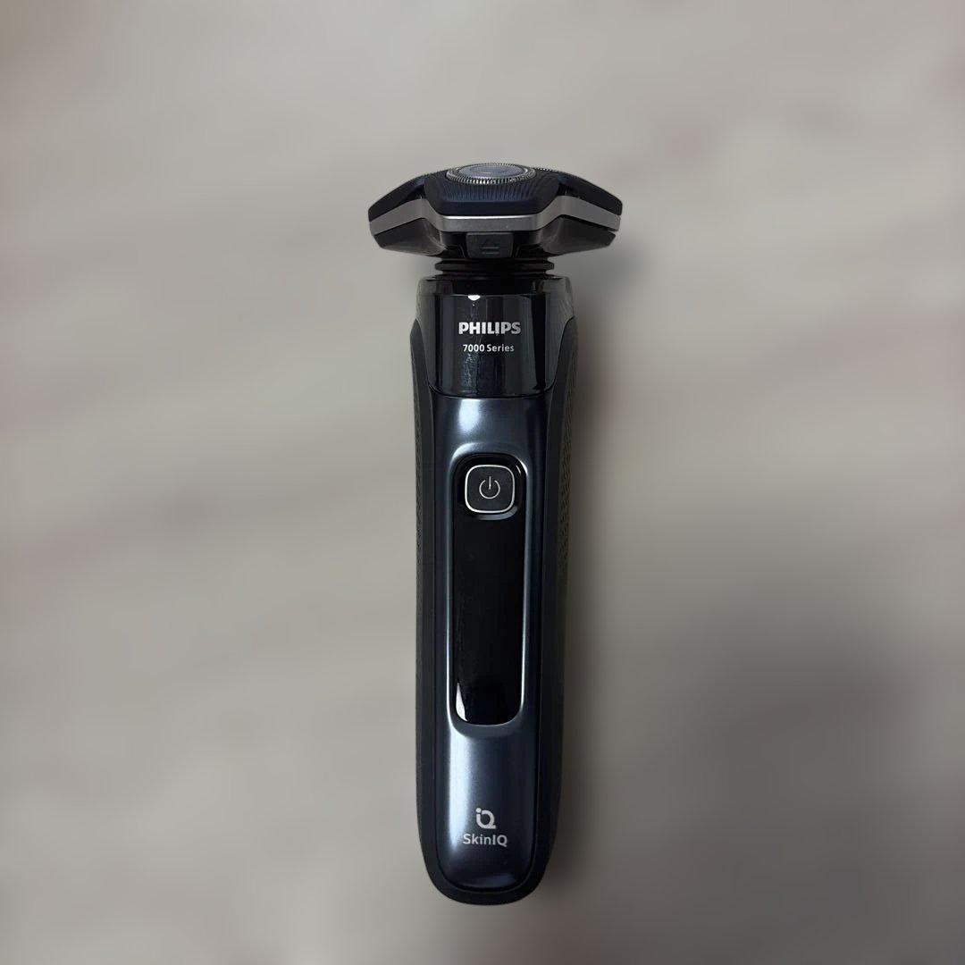 ほぼ未使用PHILIPS電動シェーバー S7882/51 未使用おまけ多数 - メルカリ
