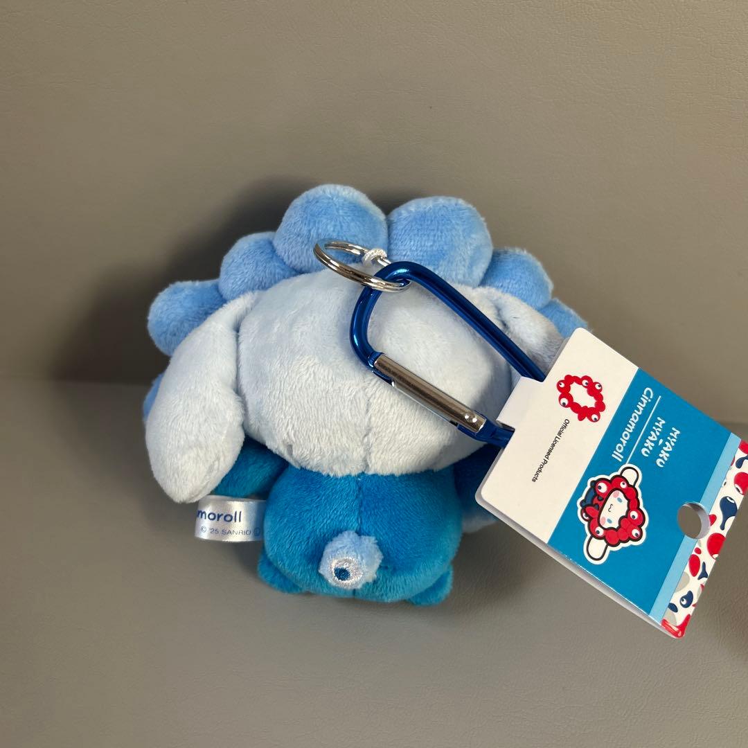 ミャクミャク サンリオ 推しカラーBC カラビナ シナモロール シナモン