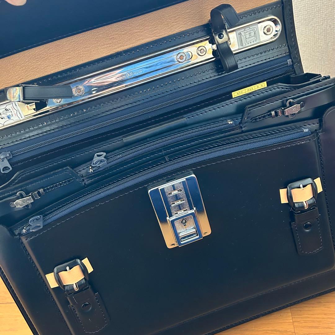 学生鞄 カバン 本革製 紺 昭和レトロ 未使用品 - メルカリ
