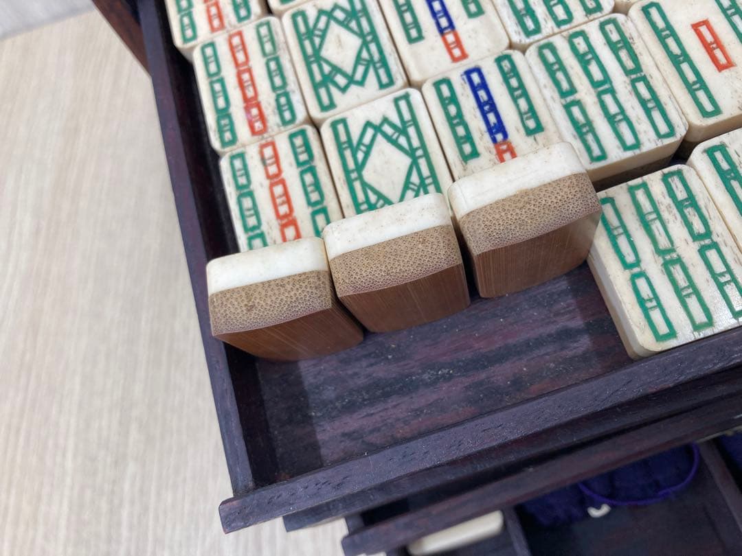 骨董品】麻雀牌セット 【骨董品】麻雀牌セット 木製収納箱付き