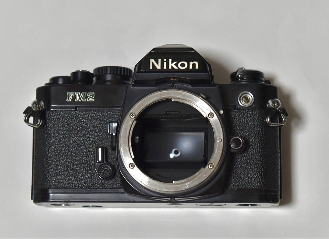 ニコン　New FM2 ボディ ニコン Nikon New FM2 ブラック 35mm 一眼レフフィルムカメラ