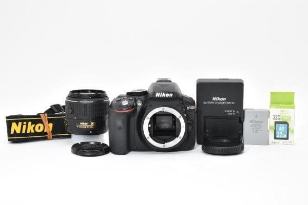 【美品】ニコン Nikon D5300 レンズキット 《ショット数4888回》