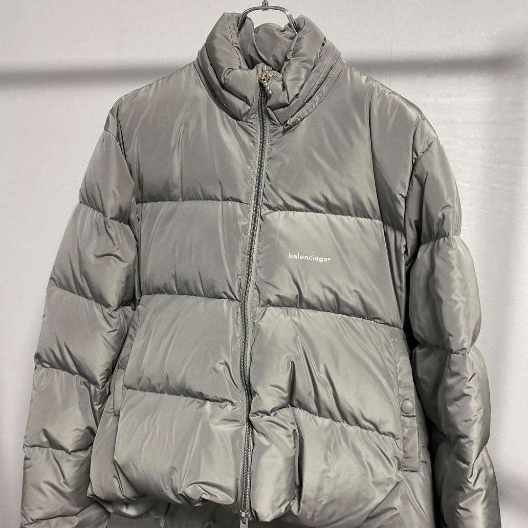 G-DRAGON 着用】 balenciaga Cシェイプ ダウン グレー - メルカリ