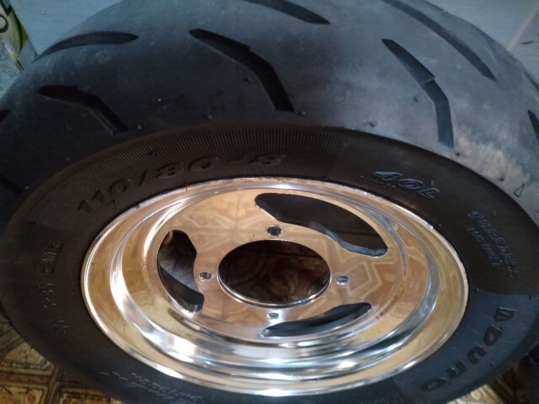 モンキーAB27・8インチ，アルミキャストホイール、（デイトナ）タイヤ