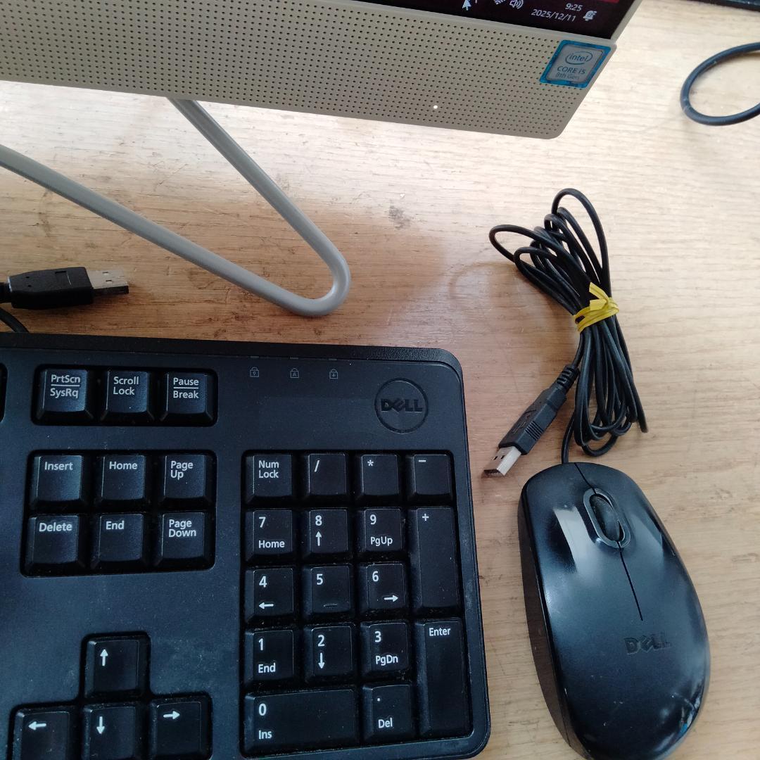 HP 一体型 8世代 i5 256G 2T ツインストレージ 1920×1080 HP EliteStudio 8