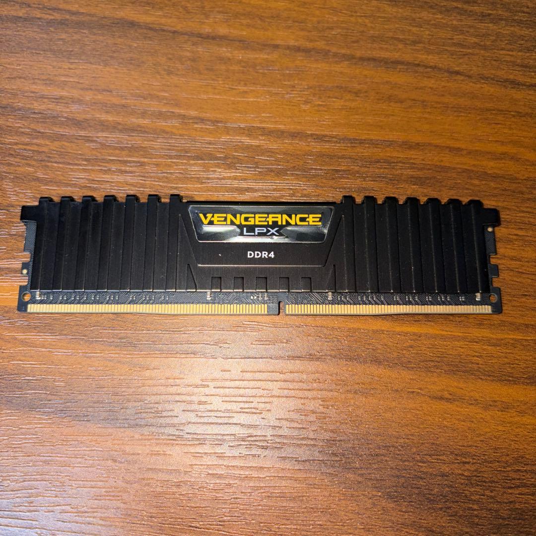 Corsair Vengeance LPX 16GB DDR4 2666MHz - メルカリ
