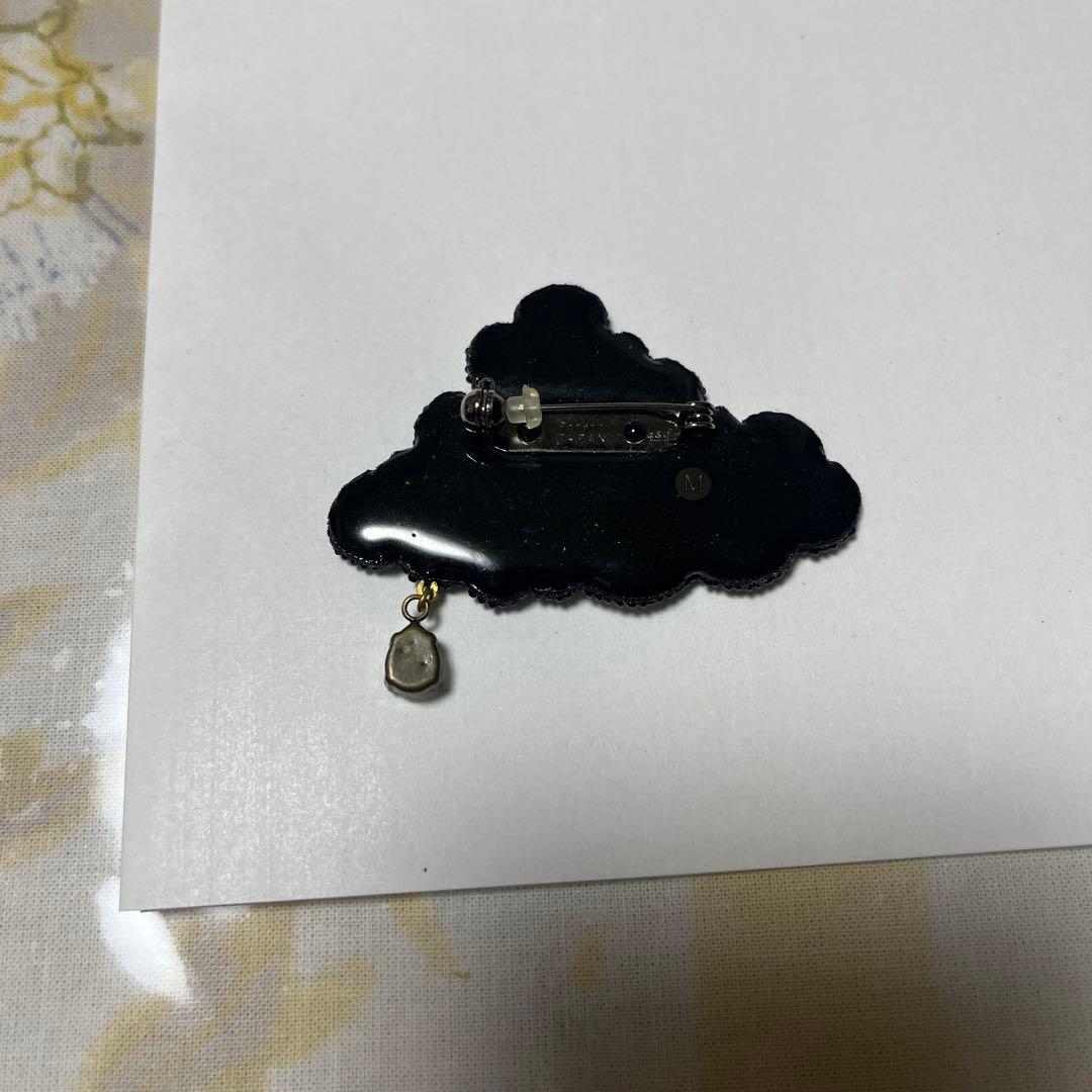 小林モー子 ブローチ - メルカリ