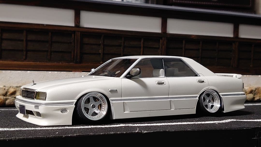 1/24 アオシマ インシュランス y31 シーマ 完成品 - メルカリ