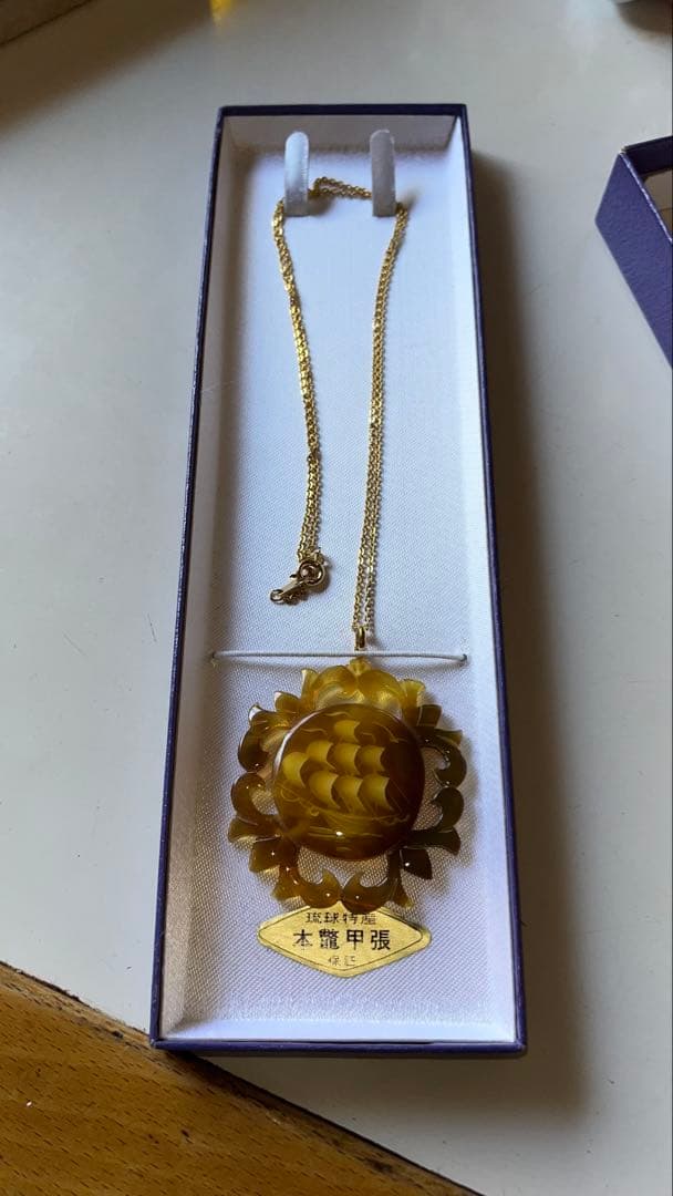 本鼈甲張ネックレス - メルカリ