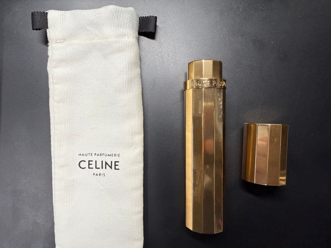 【新品】ゴールド トラベルスプレー 入れ物のみ（リフィルなし） ゴールド トラベルスプレー ＆ リフィルオードパルファム 2x15ML