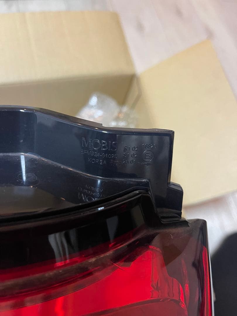 KZ14様専用 三菱 デリカd5 右テールランプ 8330B138 - メルカリ