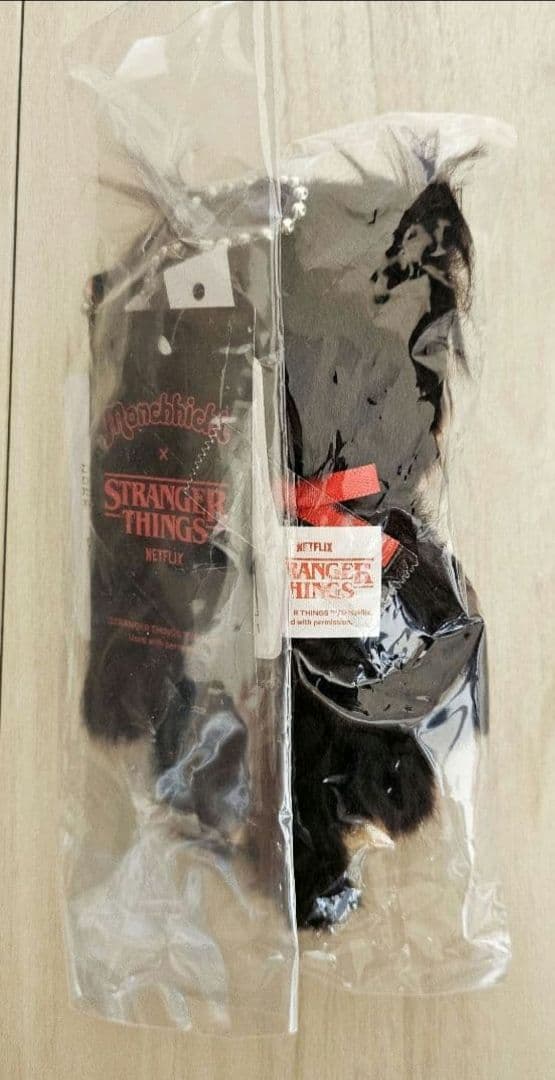 ストレンジャーシングス モンチッチ (ステッカーサービス付き) - メルカリ