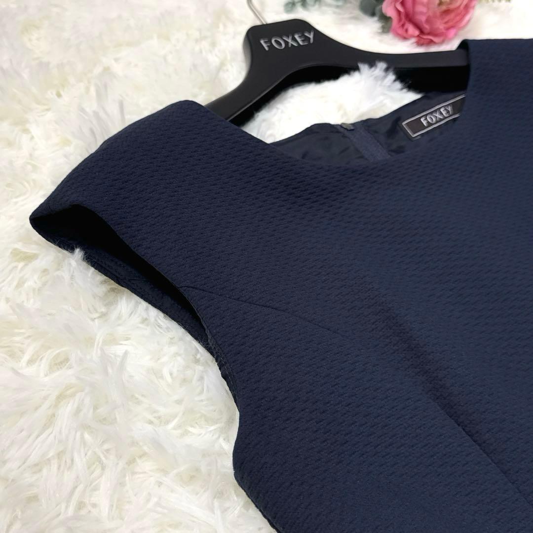 極美品✨10万 フォクシー '20年 ジャスミンホワイト ロゴ刺繍