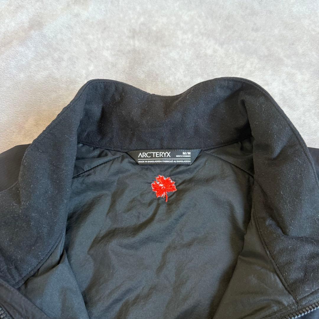 アークテリクス アトムベスト 企業ロゴ 始祖鳥 M ブラック - メルカリ