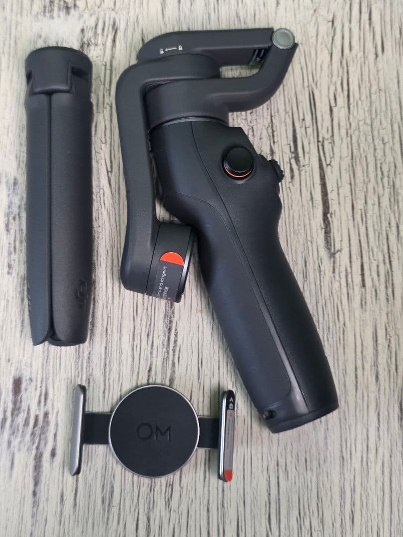 DJI Osmo Mobile 6 スマホ用ジンバル 付属品未利用 送料込み - メルカリ