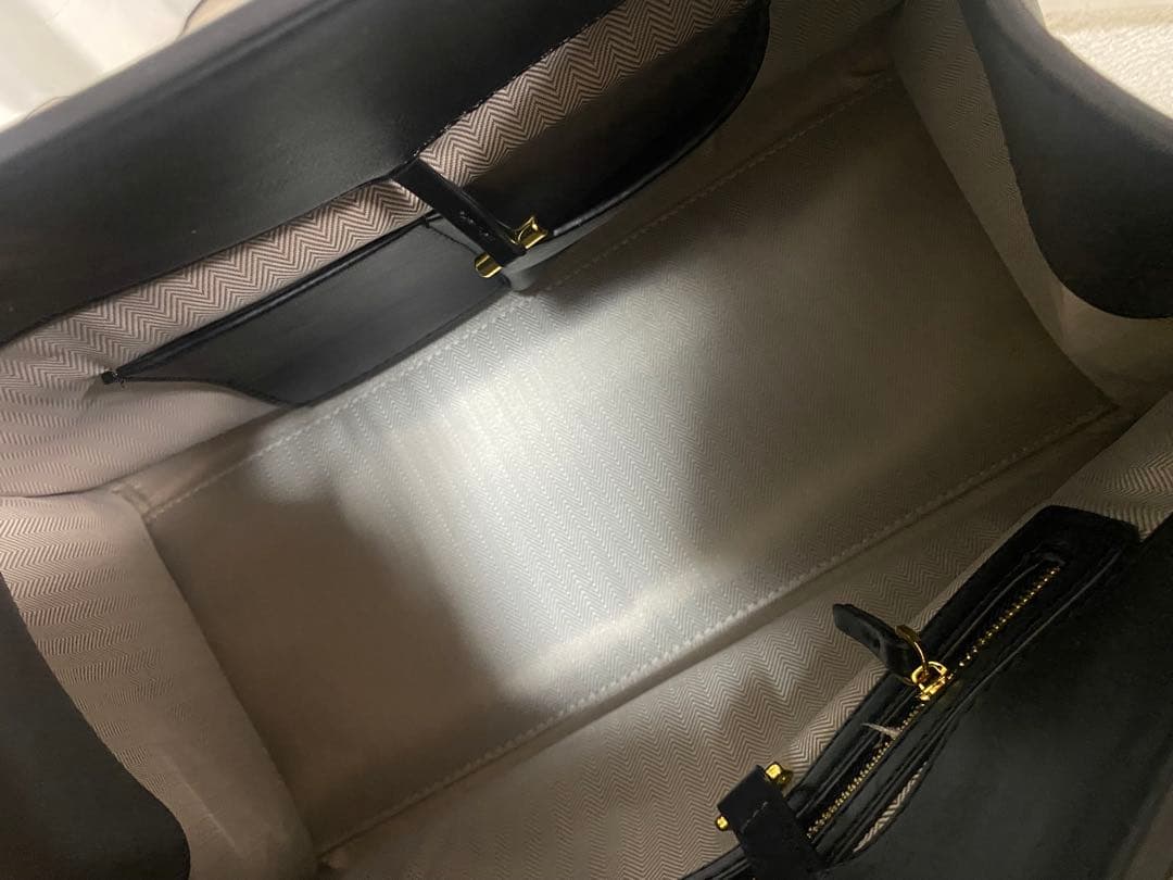 値下げ リアルレザートートバッグ 大収納 the ROW マルゴー 風デザイン