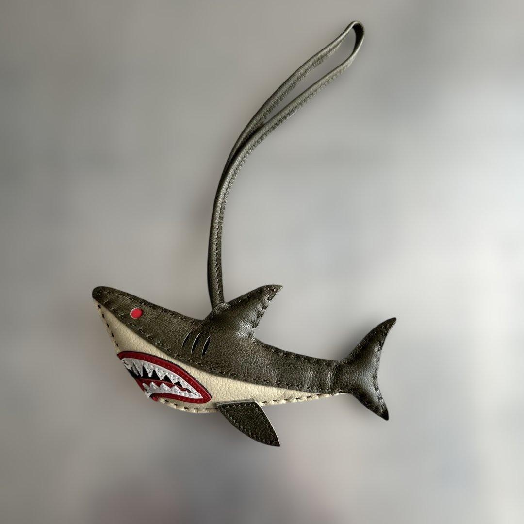 【極美品】READYMADE レディメイド チャーム サメ 鮫 READYMADE - CHARM(SHARK) / レザー チャーム シャーク | laid-back