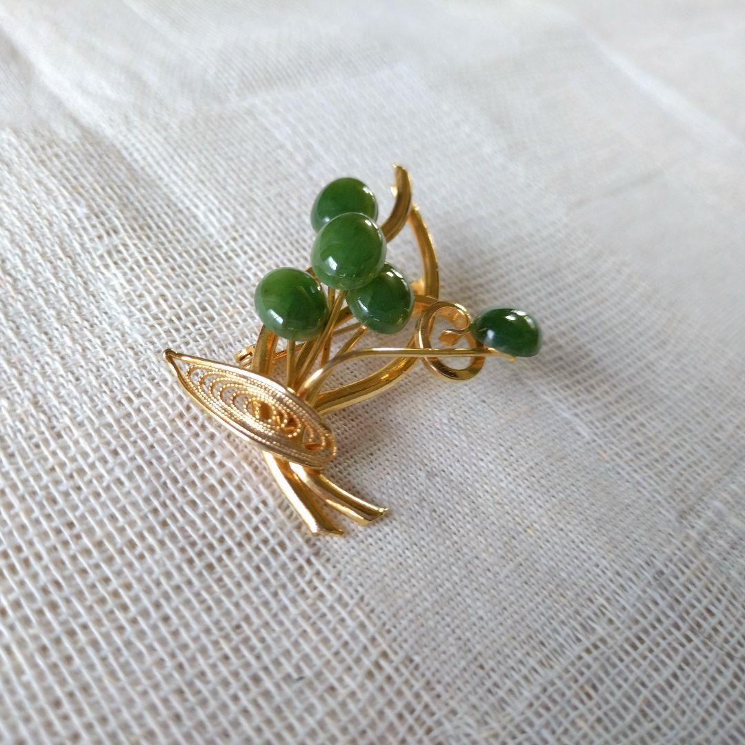 087】ヴィンテージ ブローチ 翡翠 ヒスイ 天然石 グリーン リーフ