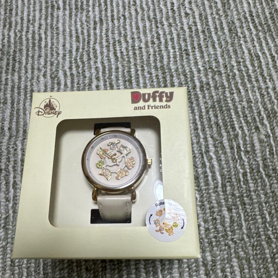 香港ディズニー　Disney Duffy and Friends 時計 New Duffyandfriends Lunar New Year series will be released