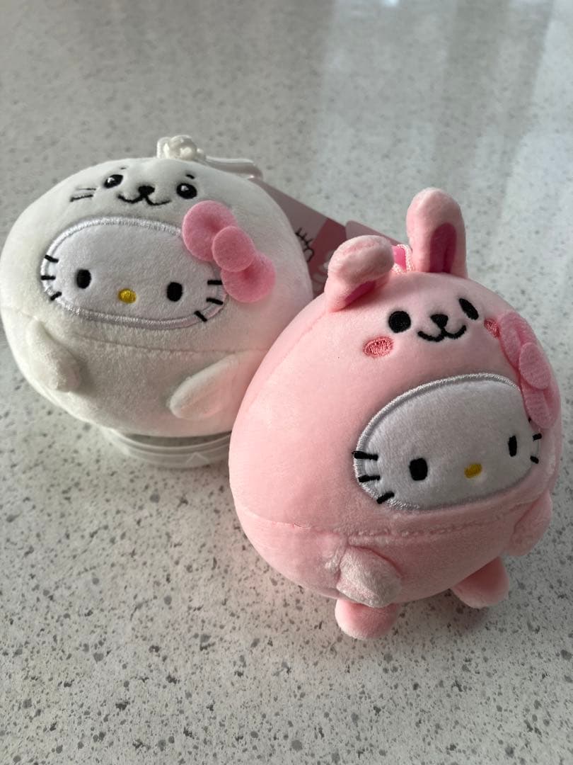 韓国 ダイソー サンリオ ハローキティー ぬいぐるみ うさぎ あざらし