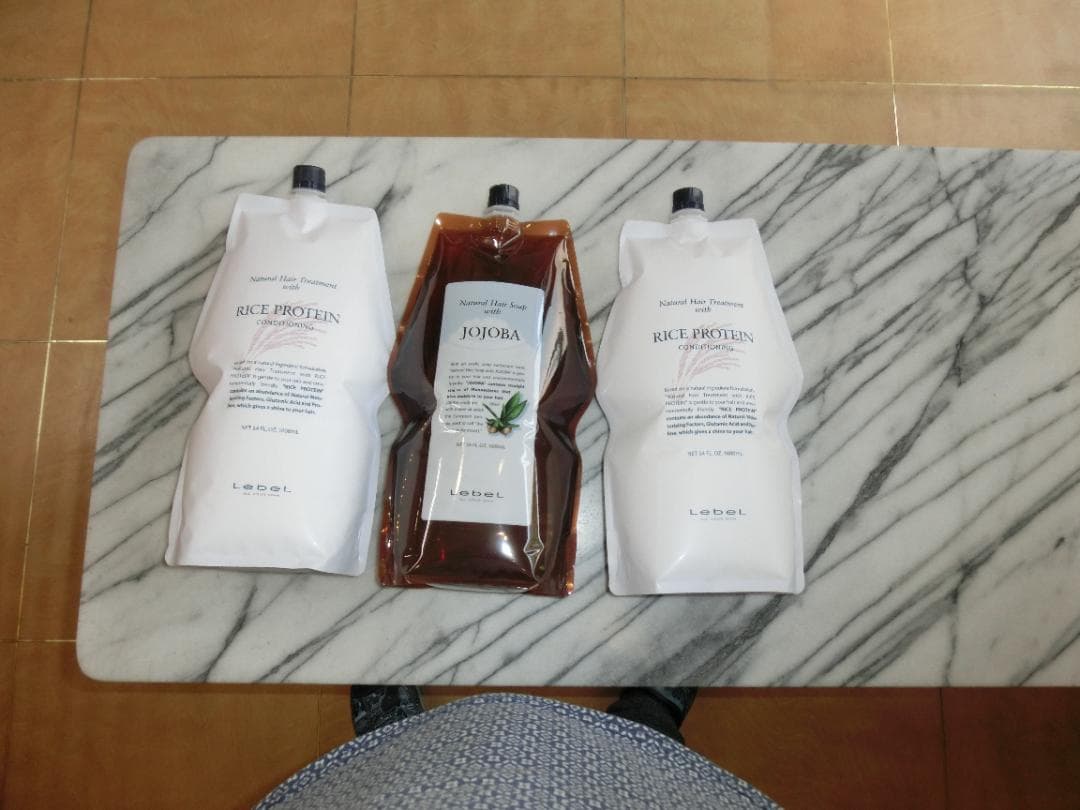 乾燥気味の髪ルベルホホバシャンプー１本ライスプロテイン２本 乾燥気味の髪の方にルベルホホバシャンプー1本ライスプロテイン2本各