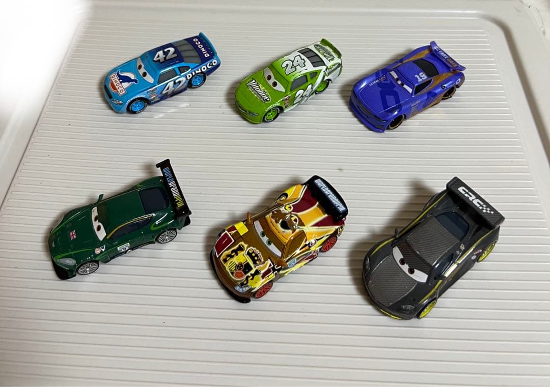 カーズ、ミニカー（マテル）ミゲルカミーノ、ルイスハミルトン