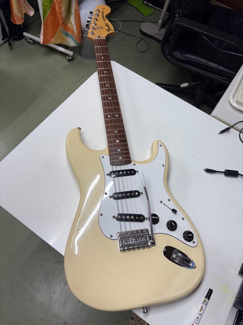 と*ん様 fender japan ST72 VWH ストラトキャスター Fender（フェンダー） Fender Japan フェンダージャパン ST72 VWH