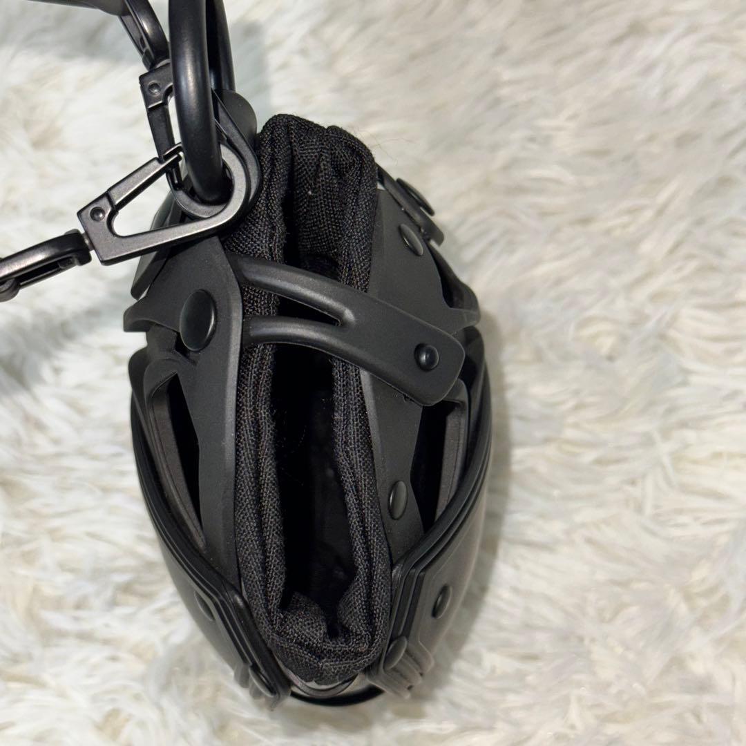 新品未使用✨INNERRAUM panelled phone pouch 完売品 - メルカリ