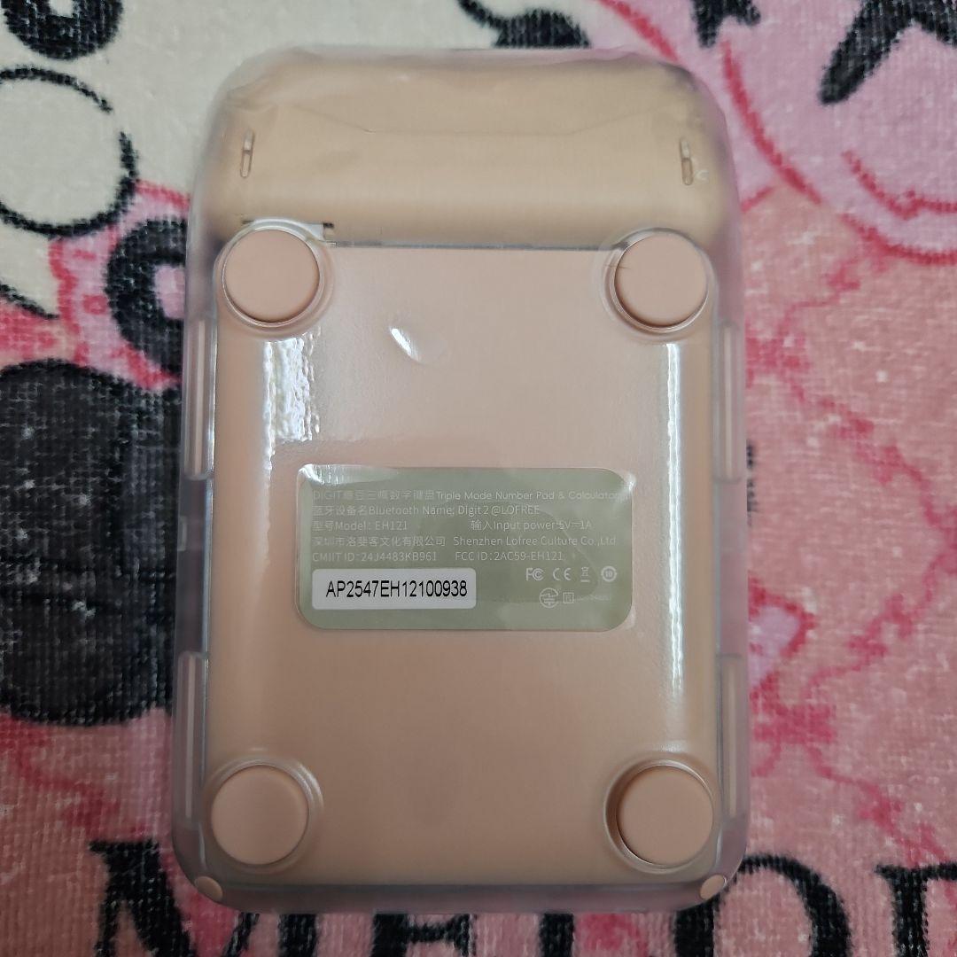 お得♡♡未使用、LOfree.電卓ピンク、リキッドファンデーション