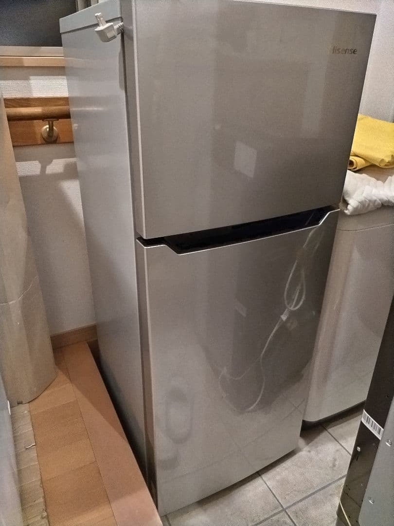 ✨Hisenseシルバー冷蔵庫 近県限定無料配達します。✨ - メルカリ