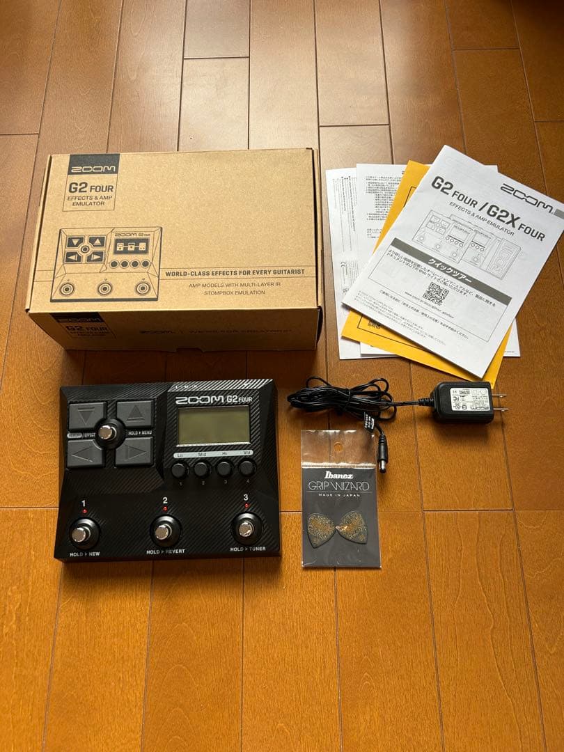 美品　ZOOM G2 FOUR マルチエフェクター　Ibanezピック2枚付き Amazon.co.jp: ZOOM ズーム G2X FOUR ギターマルチエフェクター ペダル