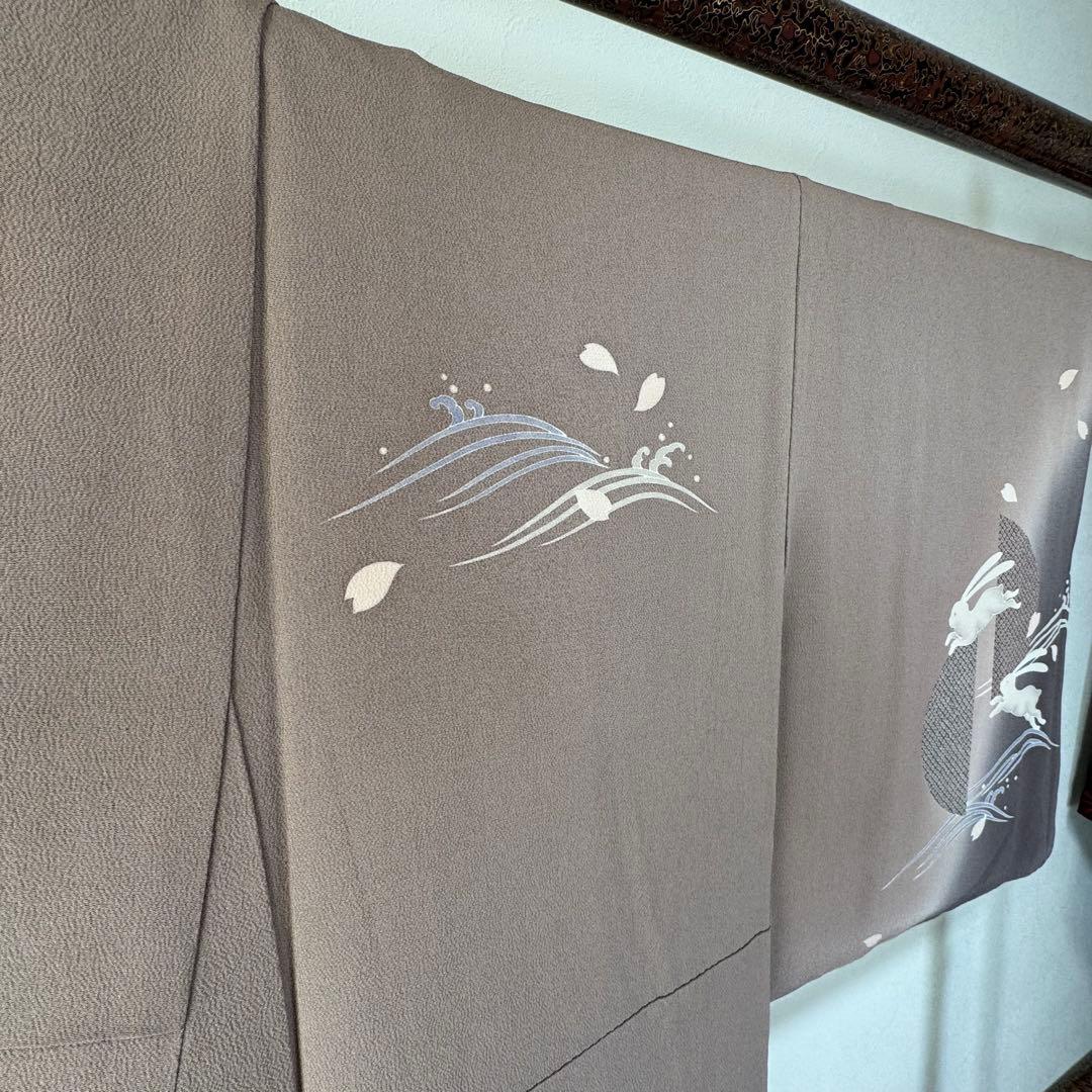 超美品 袷 訪問着 正絹 現代 波 うさぎ 小豆色 刺繍 桜 162裄65 - メルカリ