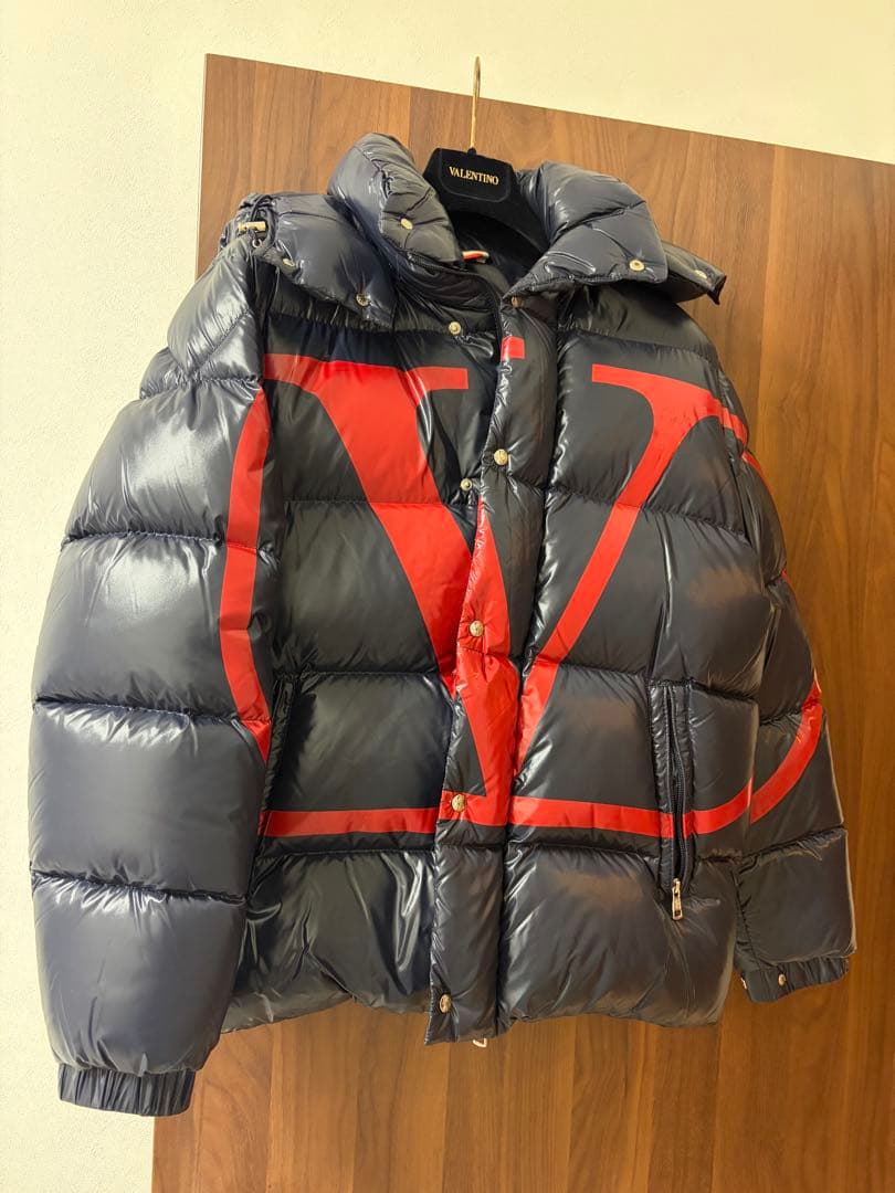 moncler VALENTINO コラボダウン　M Valentino x Moncler VLogo Hooded Down Jacket | Size 38 (XXS) | AW