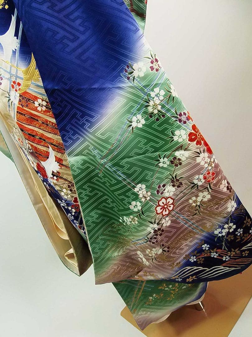 豪華振袖3点セット＊染め分け古典柄 金駒刺繍 沙耶型地紋 長襦袢・袋帯