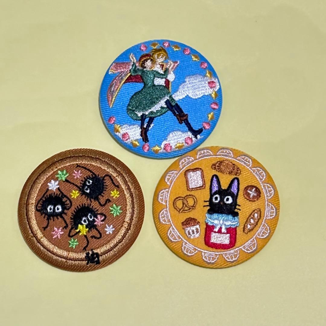 刺繍ブローチ ジブリシリーズ 3つセット - メルカリ
