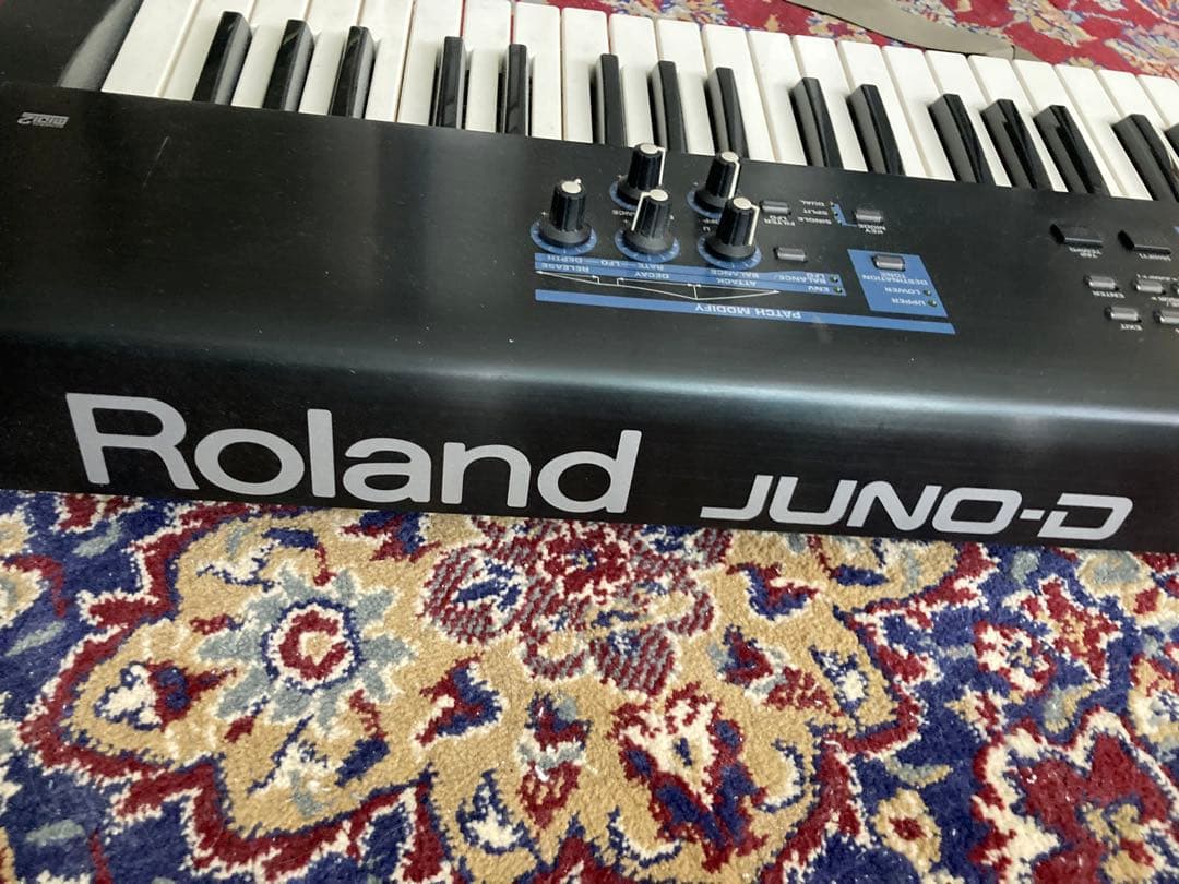 Roland JUNO D ローランド シンセサイザー 61鍵 - メルカリ