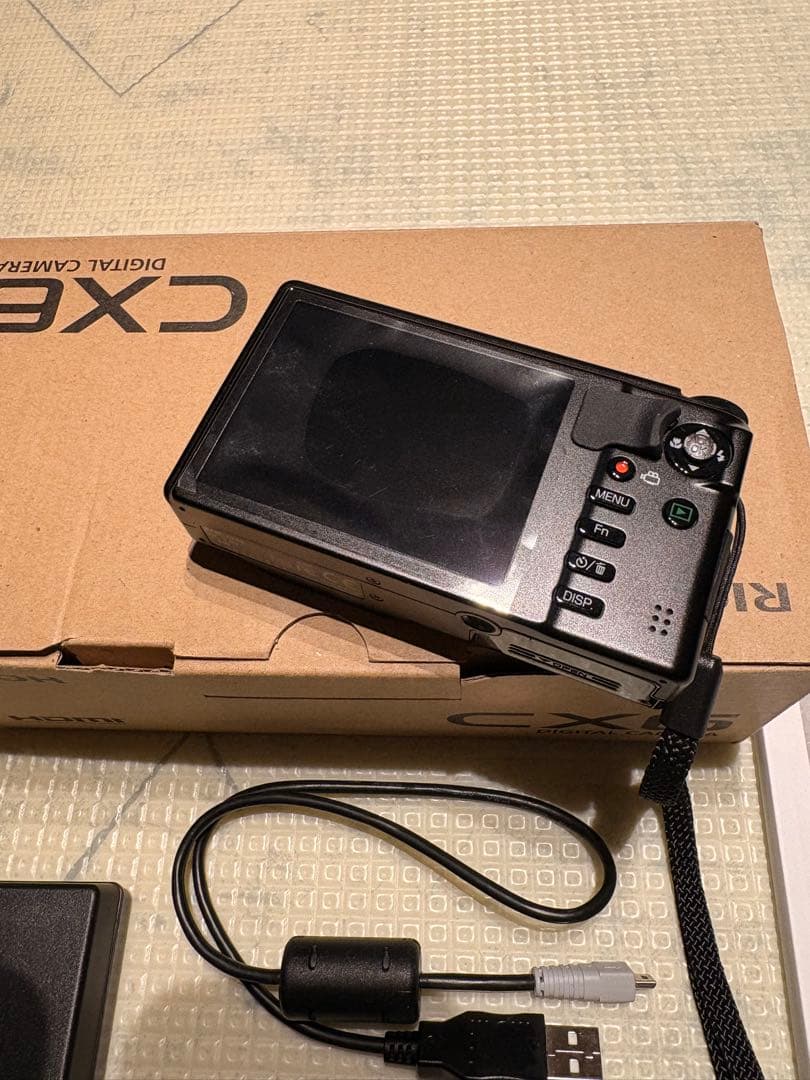 保護フィルム未剥がし RICOH リコー CX6 シルバーデジカメ コンデジ