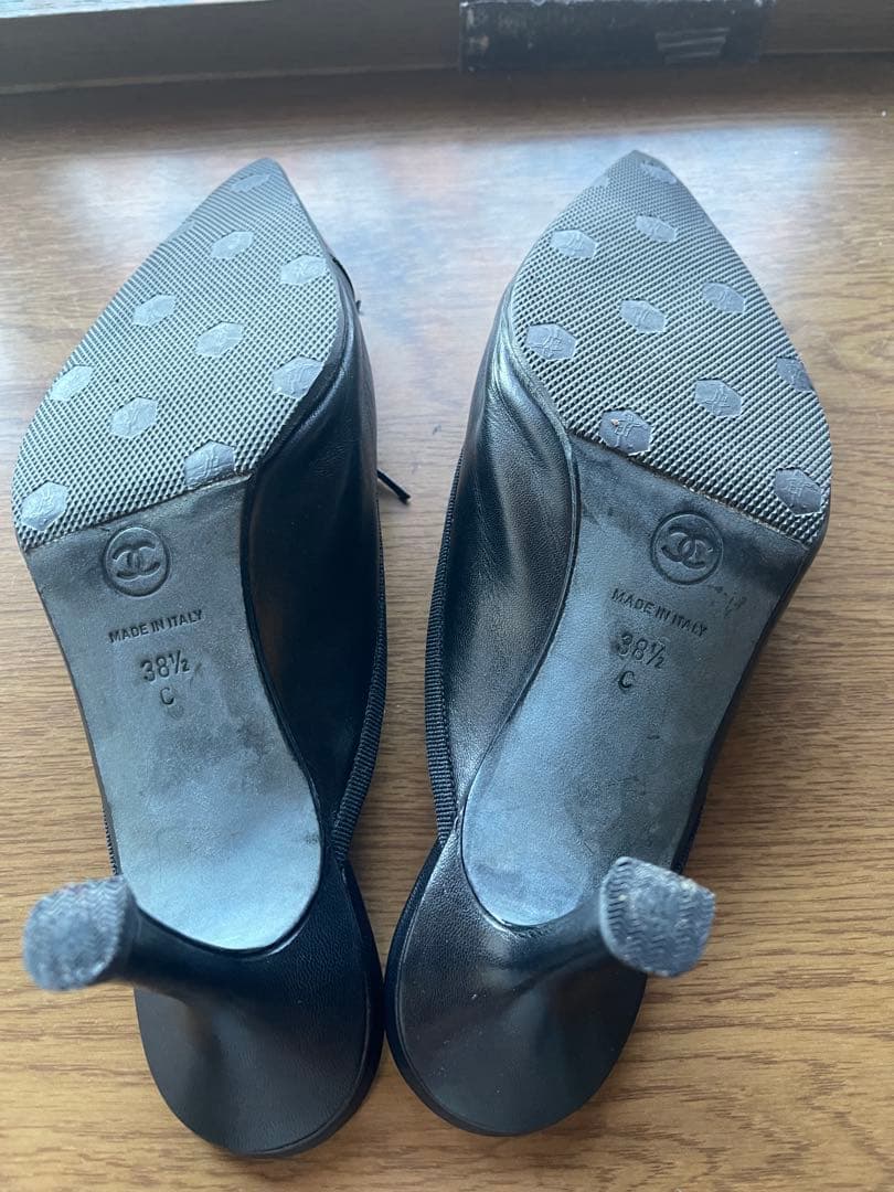 CHANEL ブラック ポインテッドトゥミュール 38.5C