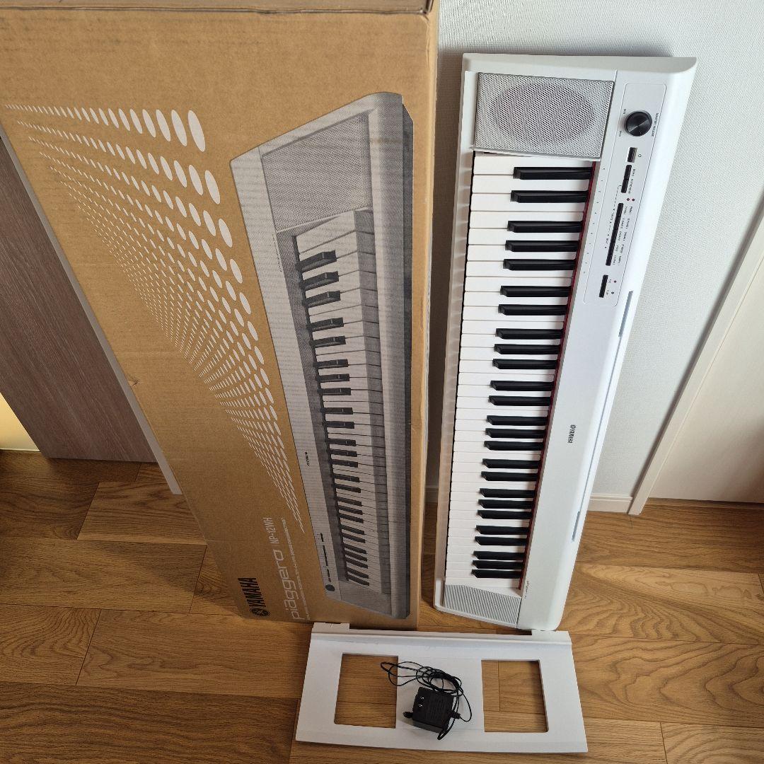 ＊マヤチバ＊　YAMAHA 電子ピアノ NP-12 ホワイト Yamaha NP-12 61-Key Entry-Level Piaggero Ultraportable Digital