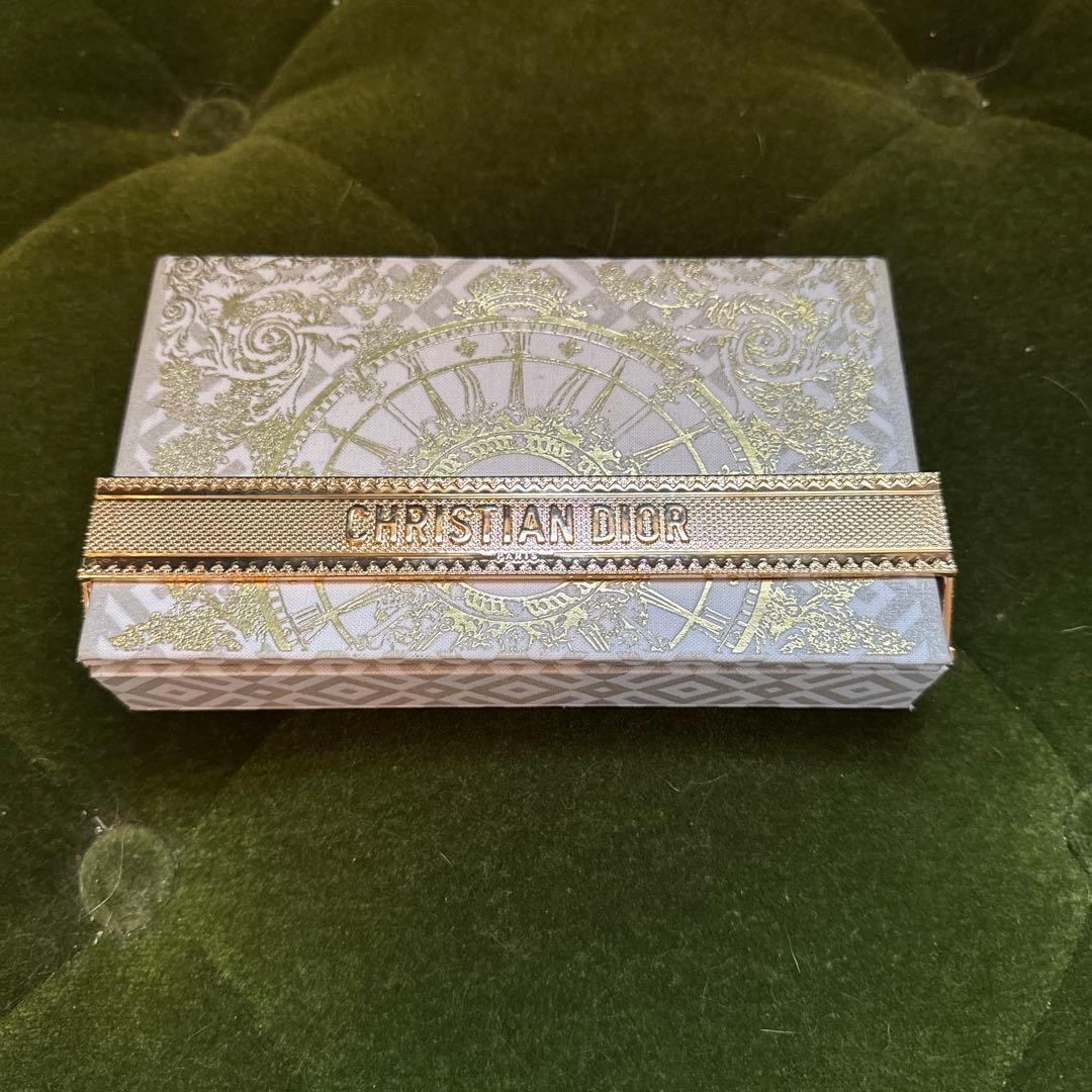 DIOR 2024クリスマスコフレ　即完売品 ディオール・クリスマスコフレ2024】 11／1発売・ゴールドが際立つ
